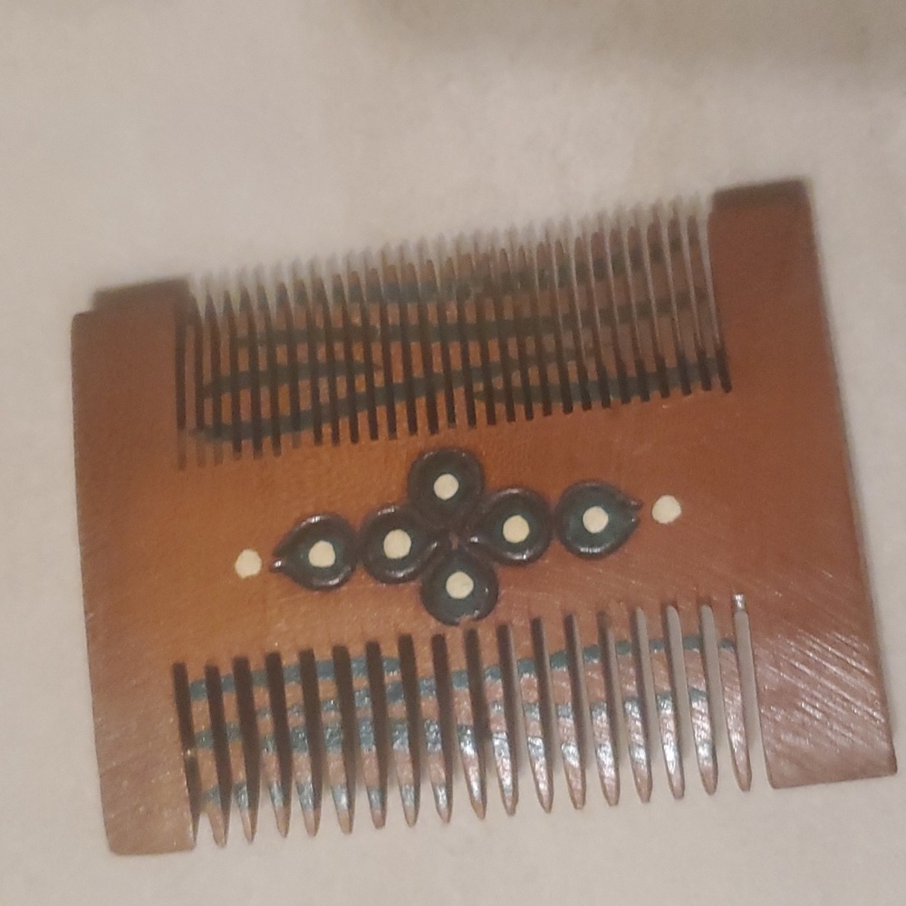 Handmade Painted Wooden Rectangular Comb - Picture 2 of 4